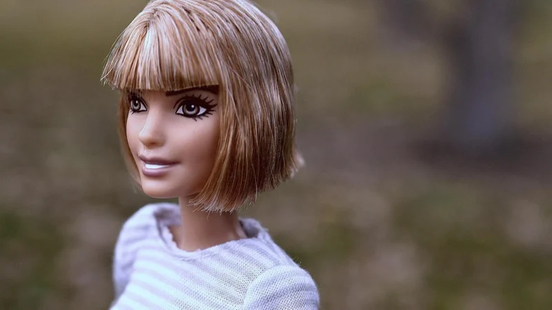 Barbie Fashionistas Stylowy Ken Lalka Koszula w kwiaty DWK44 / HBV24