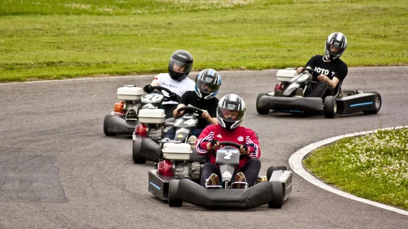 Berg Gokart Na Pedały Buzzy Police Dźwięk + Światło