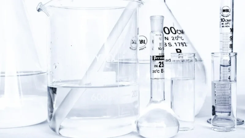 Buki France Buki Mini lab Doświadczenia chemiczne