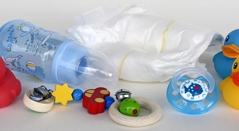 CANPOL BABIES SMOCZEK SYMETRYCZNY SILIKONOWY 18M+ 22/576 SPACE MISSION CZERWONY