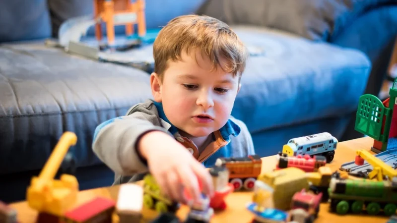 Fisher-Price Tomek i Przyjaciele Zestaw do zabawy z lokomotywą Tomek HGY78 HGY79