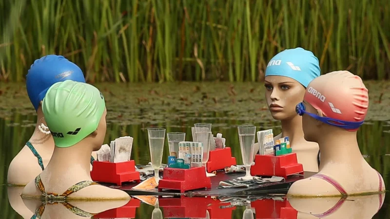 Hasbro Księżniczki Disneya Tęczowy ogon Arielki F0399