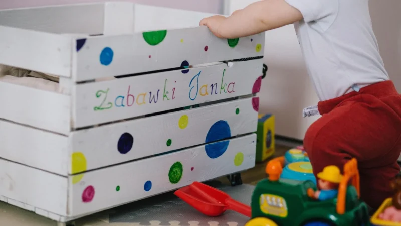które zaczynają stawiać pierwsze kroki i badać otaczający je świat.
