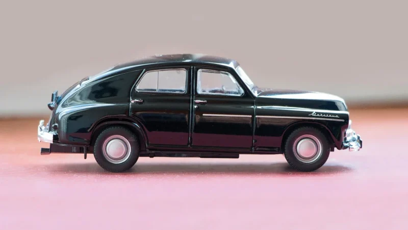 Mattel Disney Auta Chisaki (DXV29/GBV51)