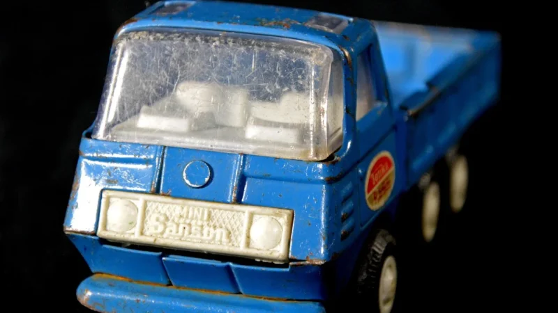 Mattel Disney Auta – Mini Racers Transporter Miniautek Gale Beaufort GNW35