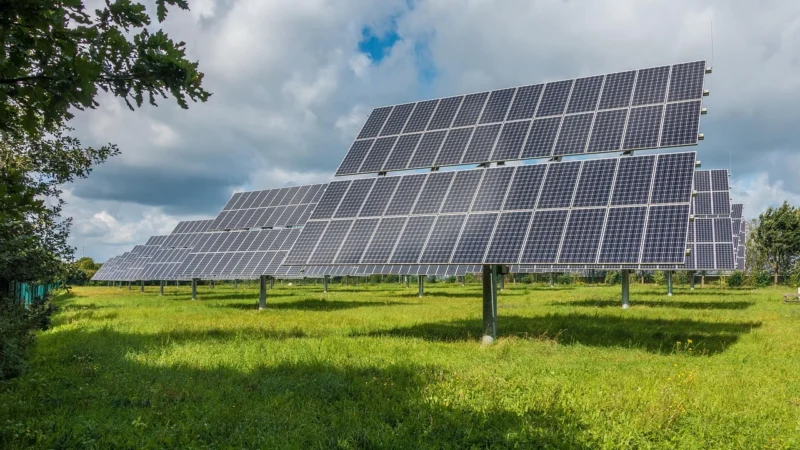 Solarny robot DUŻY zestaw konstrukcyjny MYŚLIWIEC