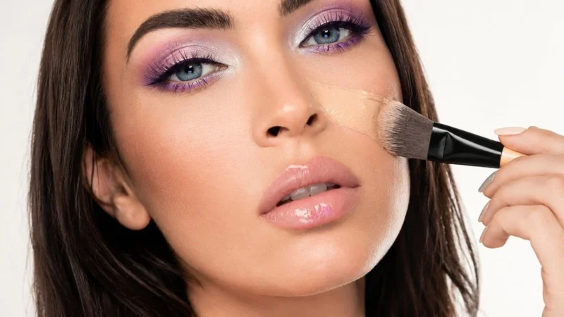 The balm Mary Lou Manizer Rozświetlacz do Policzków Ciała i Powiek 8,5g