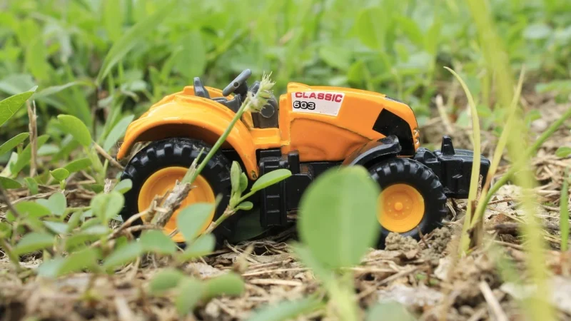 Trifox Traktor Z Przyczepą