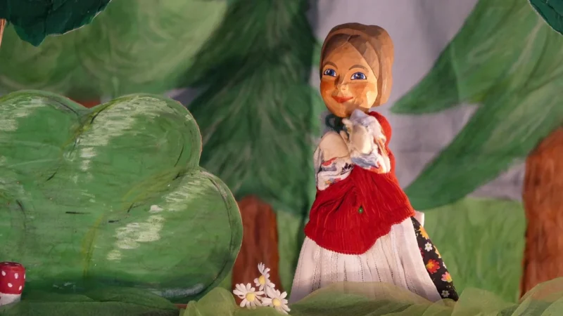 Trixie Baby Dom Puppet World Średni
