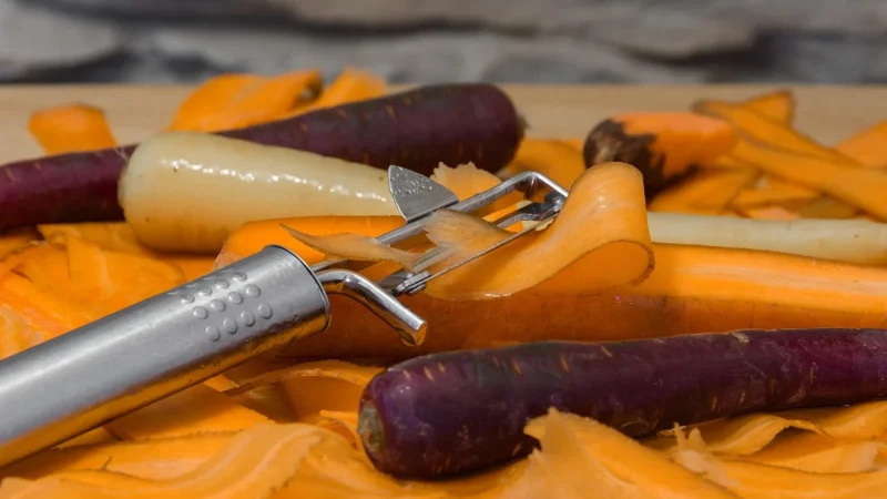Victorinox obieraczka (7.6075)