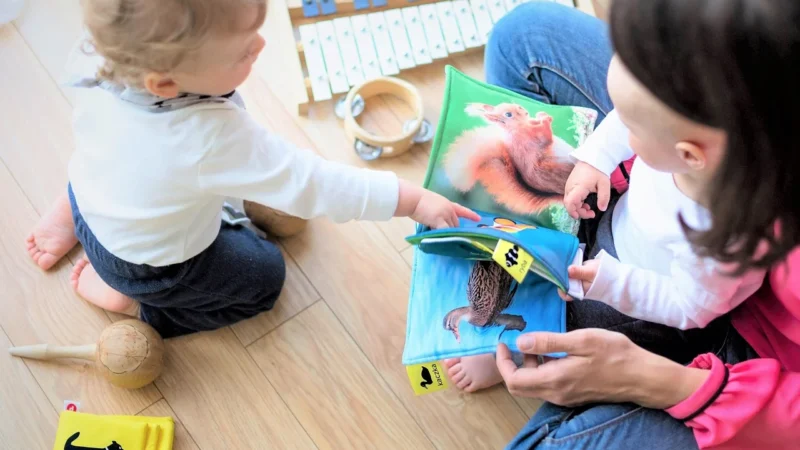 VTech Misiowa Rodzinka Rymowanki Przytulanki 60993